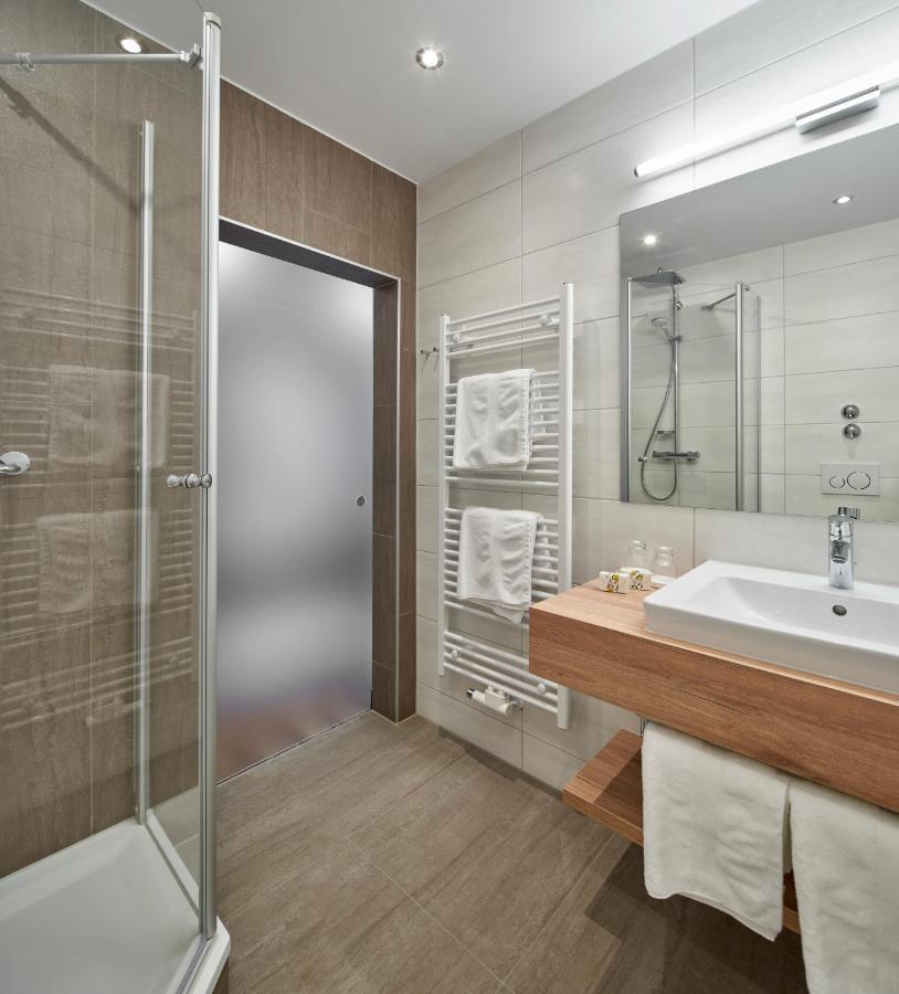 Hotel Alpenhof Бад Виезее Екстериор снимка