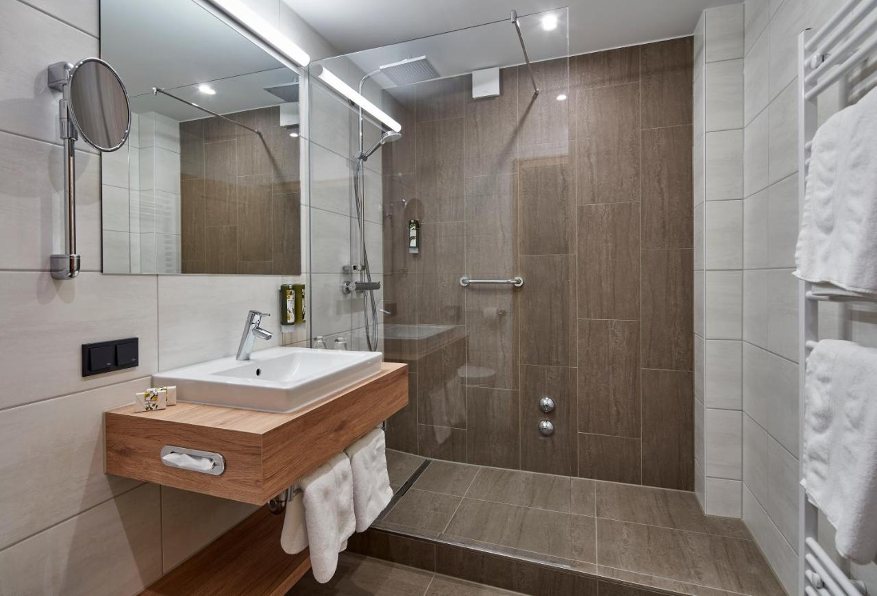 Hotel Alpenhof Бад Виезее Екстериор снимка